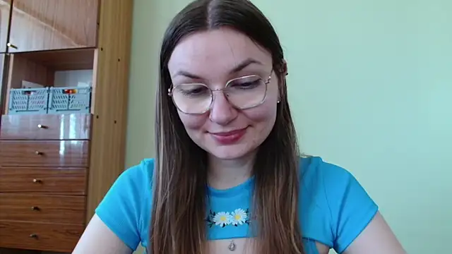 LooveELLYx webcam