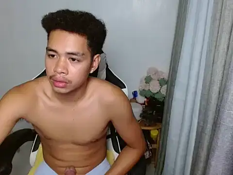 curlyasian_njxx (M twink) - public cum show