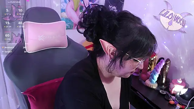 LiloMoon69 webcam