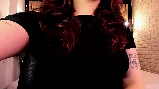 crimson_tati_ webcam