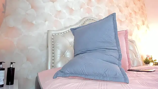 SofiaWhites webcam