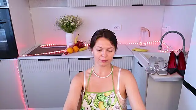 ellacanny (F young) - lick the chocolate covered spoon