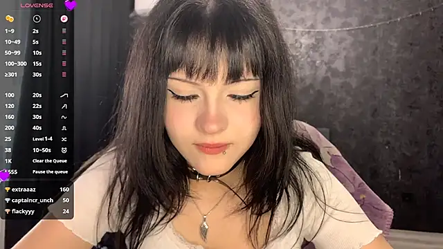 EmilyEmbears webcam
