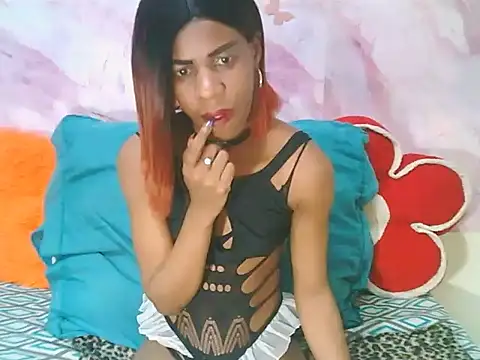 EbonySweetPeach webcam