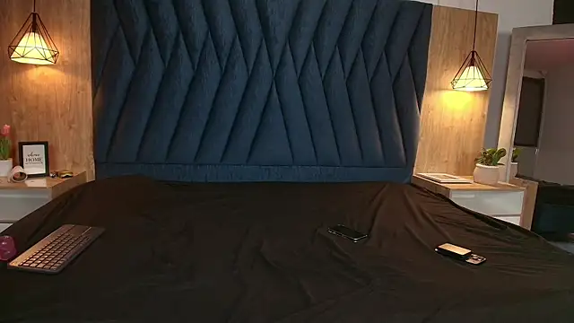 Divine_____ webcam