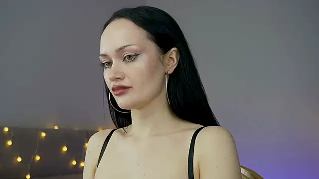 QueenAliss webcam