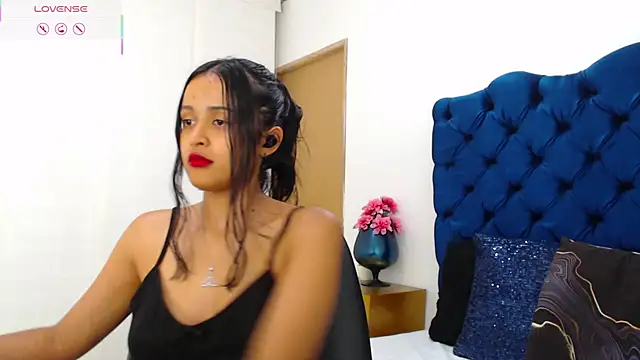 Lili666_ webcam
