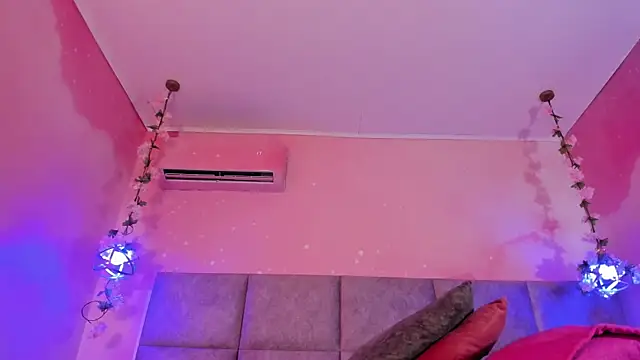 Lushi_Love webcam