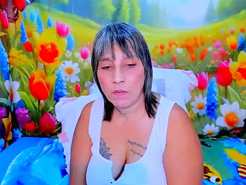 indianroxy webcam
