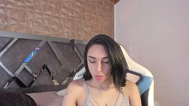 Kiara_velvet__ webcam