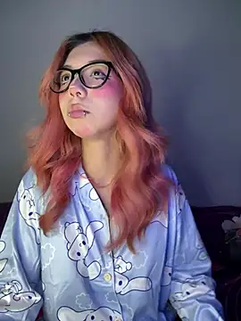 Valen-Foxx1 webcam