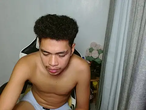curlyasian_njxx (M twink) - public cum show