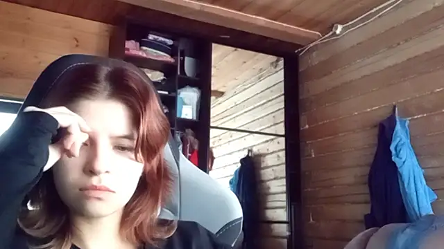 LowkeyIndigo webcam