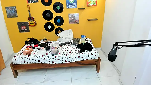lilithevil32 - Lilithevil32's free webcam