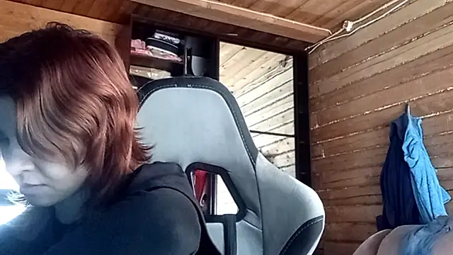 LowkeyIndigo webcam