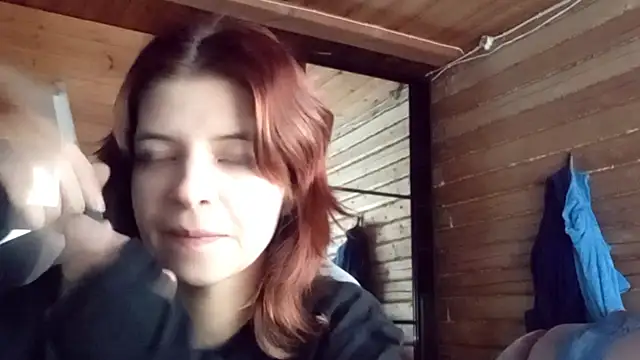 LowkeyIndigo webcam