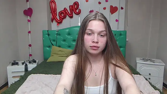 LaraPika webcam