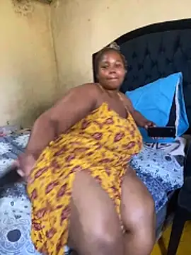 Curvycandy95 webcam