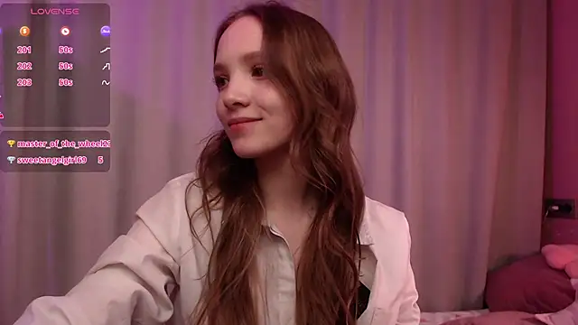 Adria_Arjona webcam