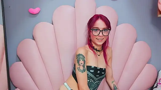 luci_miller webcam