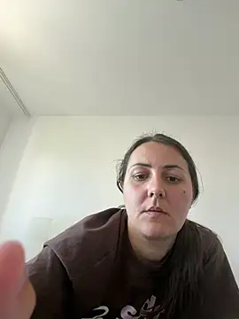 BrunetteNymph webcam