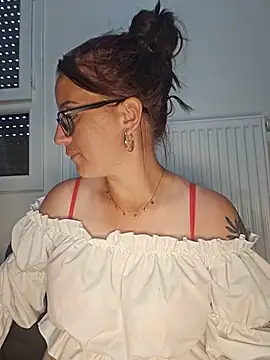 Lindsay_00off live sex cam