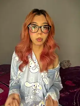 Valen-Foxx1 webcam