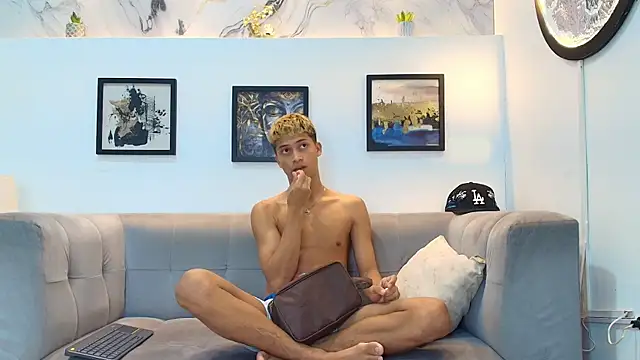 GOLD_BOYS webcam