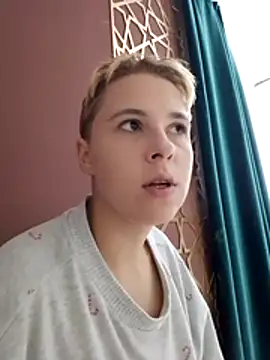 Gussie_Bridie webcam