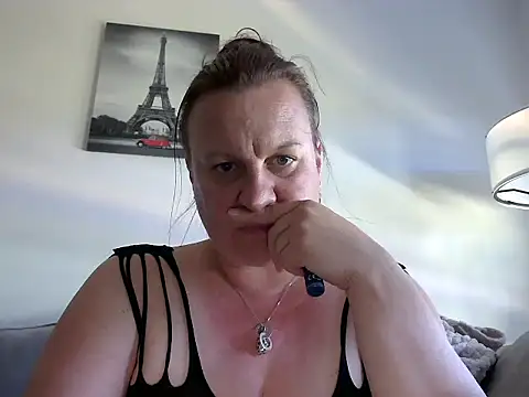 HotPussy785 webcam