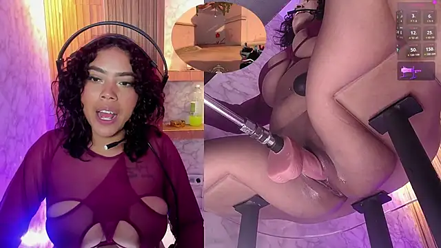 NinaCapelli webcam