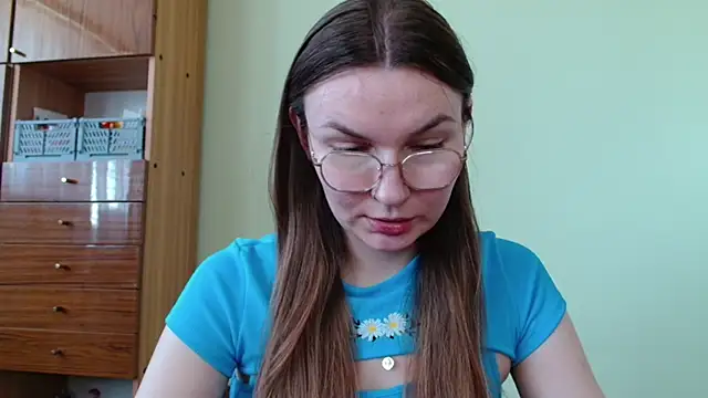 LooveELLYx webcam
