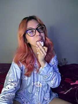 Valen-Foxx1 webcam