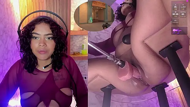 NinaCapelli webcam