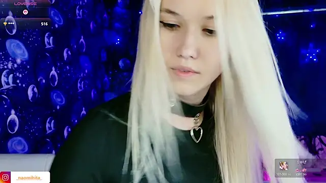 NaomiHita webcam