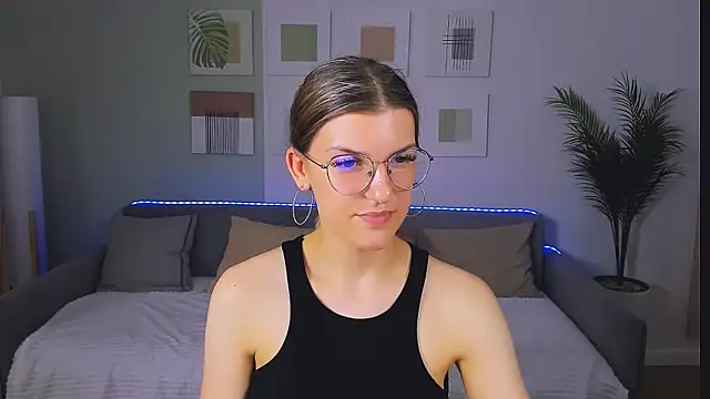 AnnaThorne webcam