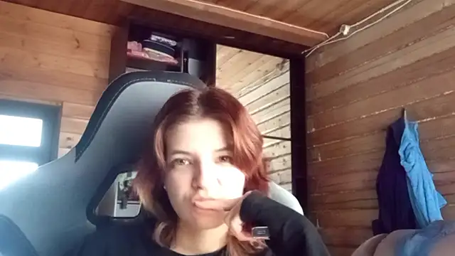 LowkeyIndigo webcam