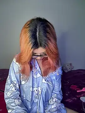 Valen-Foxx1 webcam
