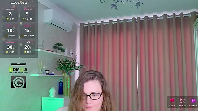 KellyKleine webcam