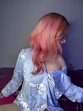 Valen-Foxx1 webcam