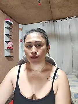 Filipina_Desire live sex cam