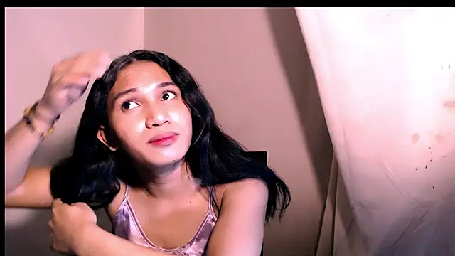slutty_aki webcam