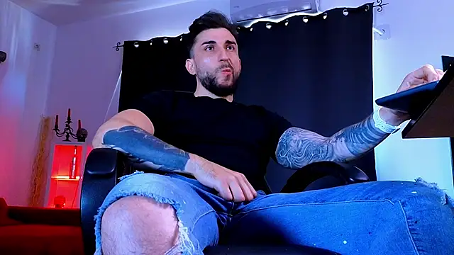 MightyAaron66 webcam