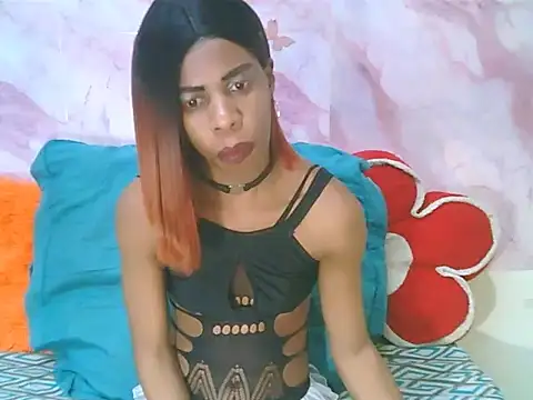 EbonySweetPeach webcam