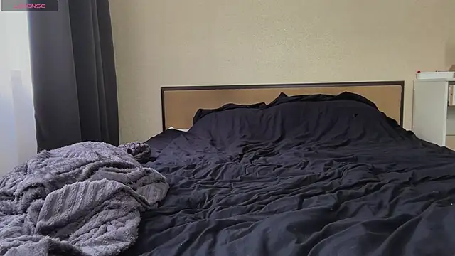 KikiBorn webcam