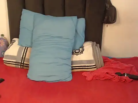 BustyNay webcam