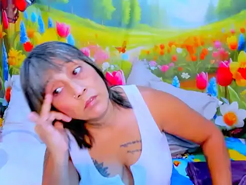 indianroxy webcam