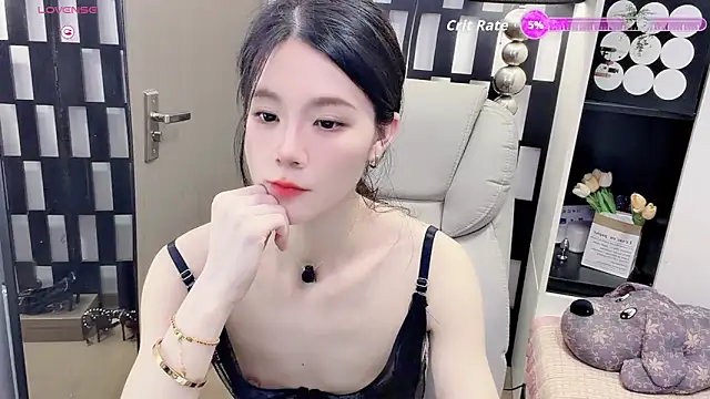 yueyue-mm (F milf) - 换黑牛上场3分钟
