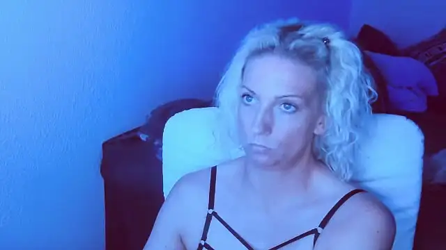 SexyJulia21 webcam