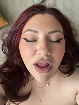 CurvyKimmy1